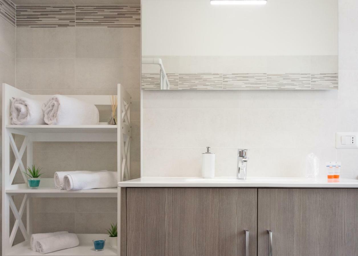 Nirvana Apartments 토르볼레 외부 사진